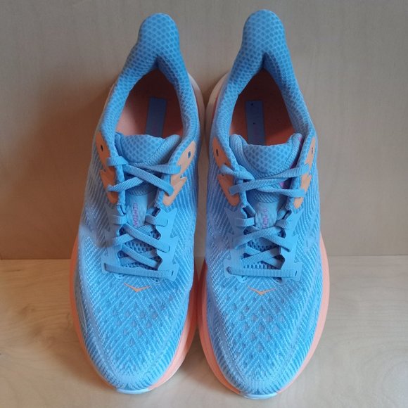 Sold elsewhere: Hoka One One Clifton 9 womens size 10B - Picture 3 of 7